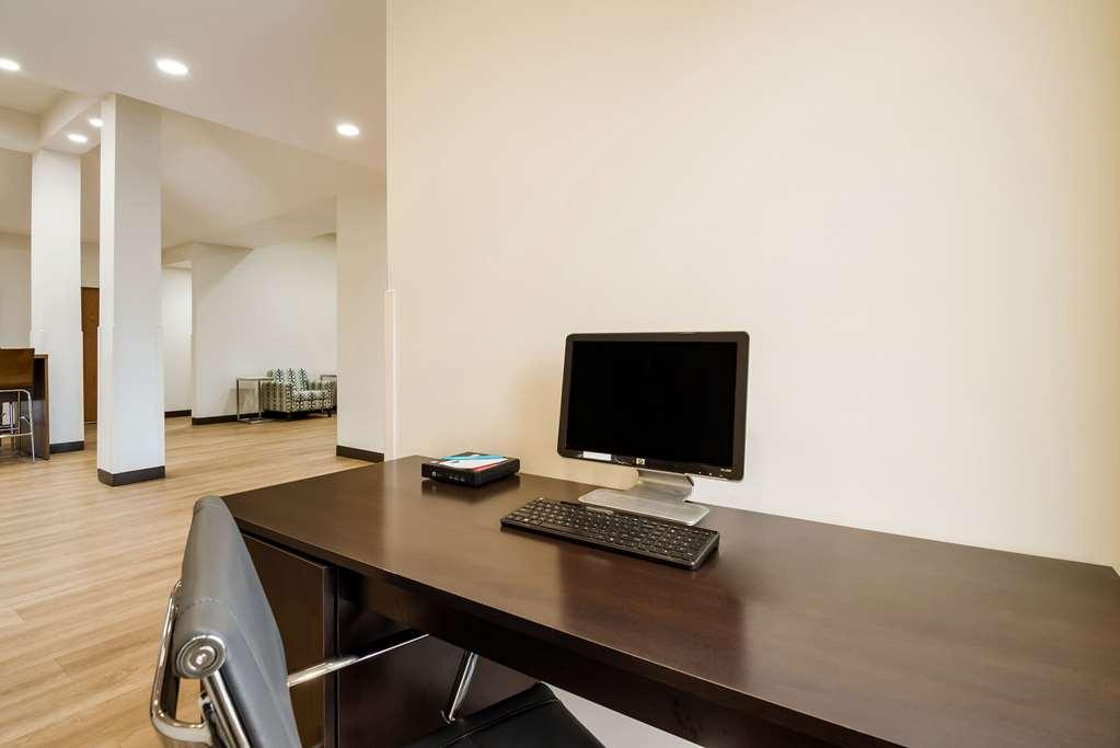 Clarion Pointe Hotel Abingdon Fasilitas foto